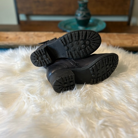 Leather Ankle-boots by Modern Rush - Picture 2 of 3